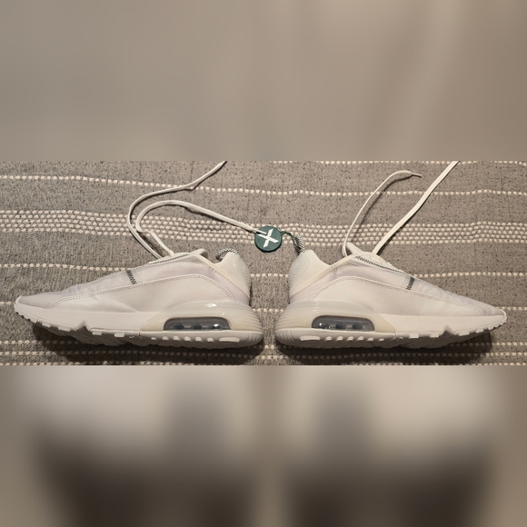 Nike Air Max 2090 - Picture 2 of 6